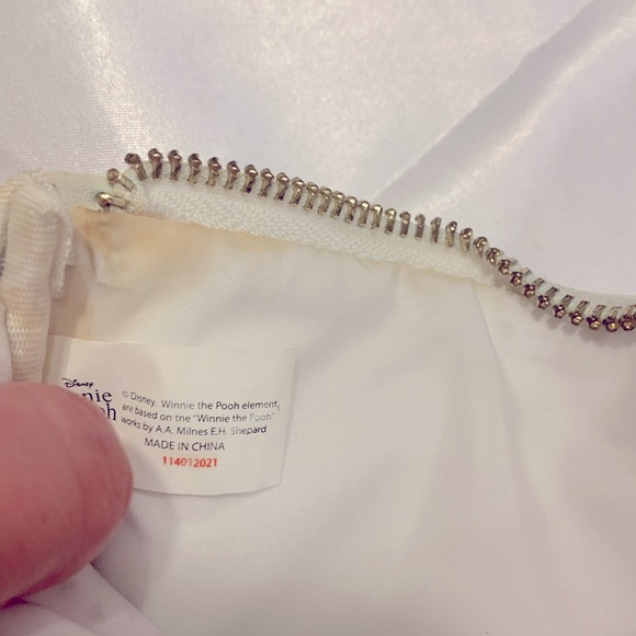 DISNEY WINNIE the POOH WHITE FAUX LEATHER PERFORATED CLUTCH WALLET - Picture 13 of 15